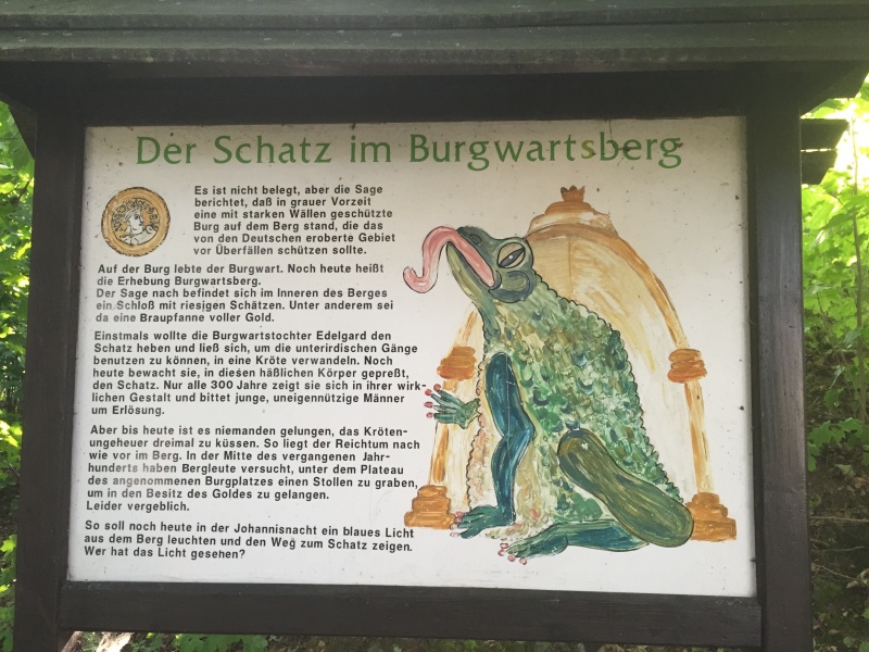 Datei:Informationstafel Sage vom Schatz im Burgwartsberg.jpg
